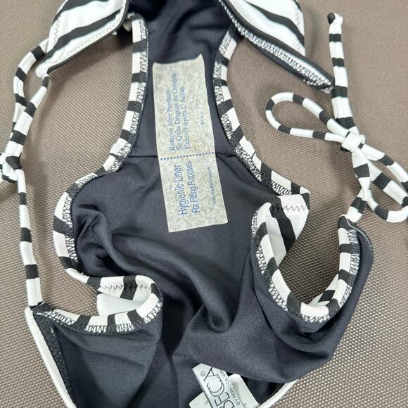 NWT Becca Women's White And Black Polyester Striped Bikini Swim Bottom Size S - Picture 3 of 6
